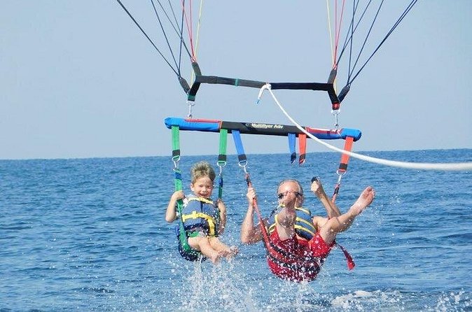15 minutes Parasailing in Punta Cana - Small Group Size (Max 15): Comfort, Attention, and Crowd Control
