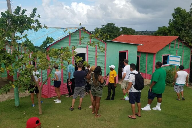 8-Hour Tour Enjoying the Dominican Culture Through the Countryside - Rural School First, Then Tobacco and Cigar Craft