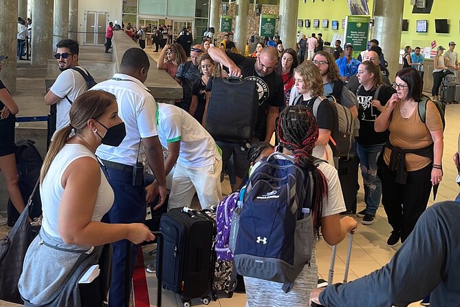 Airport Transfers to Punta Cana / Bavaro and Uvero Alto Hotels - What You Get In the Vehicle (and What You Should Bring)