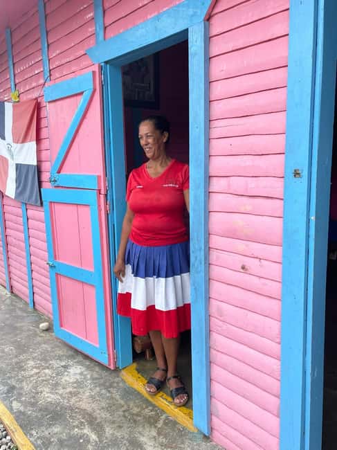 All-Inclusive Day Trip from Punta Cana: DR Culture Immersion - Cacao, mamajuana, and cigars, how local flavor became a business