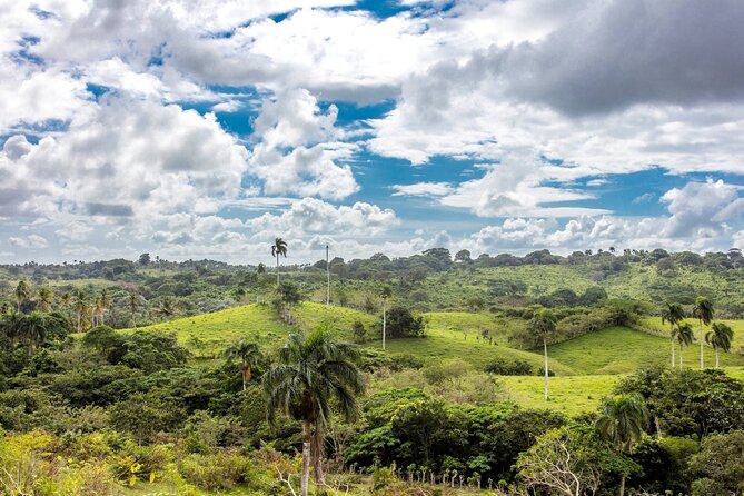 Anamuya Mountains Small Group Walking Tour - Stop 2 in Anamuya: ranch drinks, local insight, and the river swim payoff