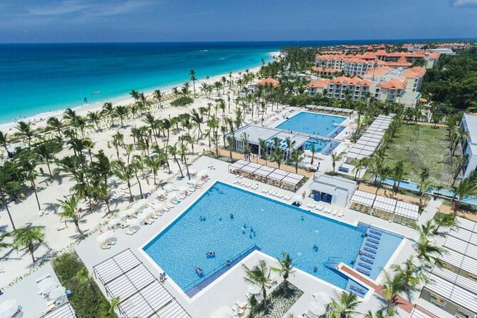 Bahia Principe Esmeralda- Round Trip Shuttle - Punta Cana Airport - What 25 to 30 minutes really means in real life