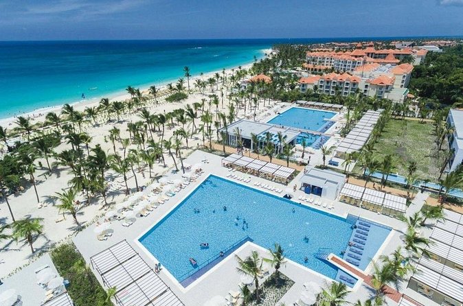 Bahia Principe Esmeralda- Round Trip Shuttle - Punta Cana Airport - Small group comfort, and who this shuttle suits best