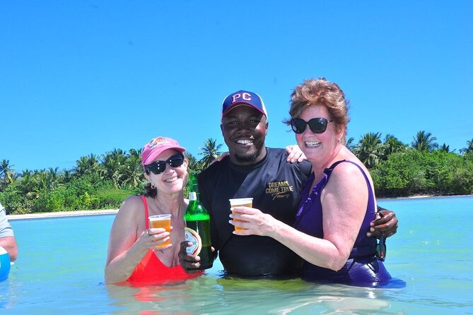 Best Party Boat Adults Only with Open Bar - Hotel pickup and boarding: the part that can make or break your mood