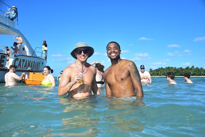 Boots and Booze in Punta Cana, A COUNTRY Party Boat Cruise - Group size, boat feel, and what up to 100 travelers means for you