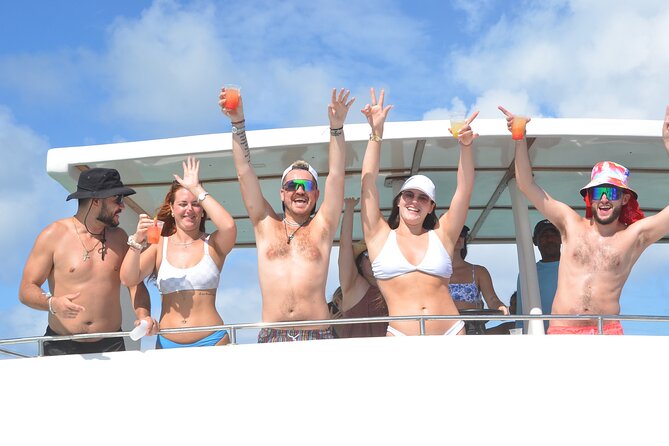 Boots and Booze in Punta Cana, A COUNTRY Party Boat Cruise - Stop 1 in the natural pool: an hour of floating and drink-in-hand vibes