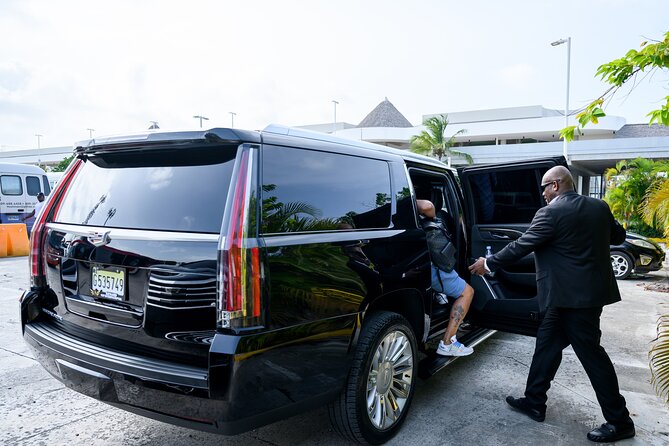 Cadillac Escalade Platinum, Punta Cana airport to Bavero & punta Cana - Value check: $155 per group up to 6 people