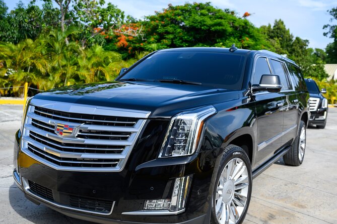 Cadillac Escalade Platinum, Punta Cana airport to Bavero & punta Cana - How the pickup works at the arrival area