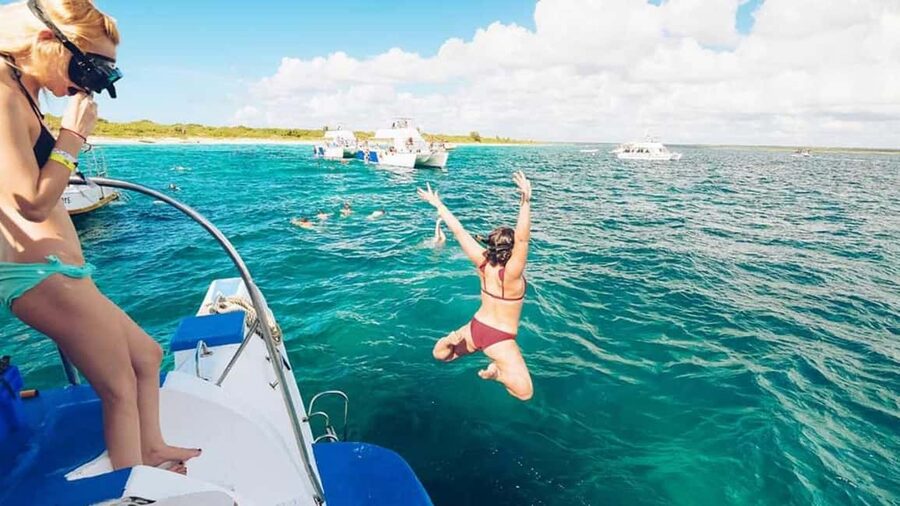 Catalina Island: Day Trip - Best Snorkeling! - Buffet lunch on the beach: included and decent for the day-trip format