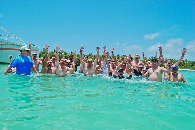 Catamaran Party in Punta Cana Includes Drink and Transportation - Food and Drinks: Brunch, Snacks, and How to Eat So You Feel Good