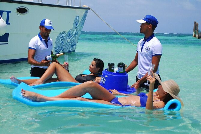 Catamaran Tour in Bavaro, Punta Cana – Snorkeling Experience - Stop 1, Bavaro Beach Snorkel: What to Expect in the Water