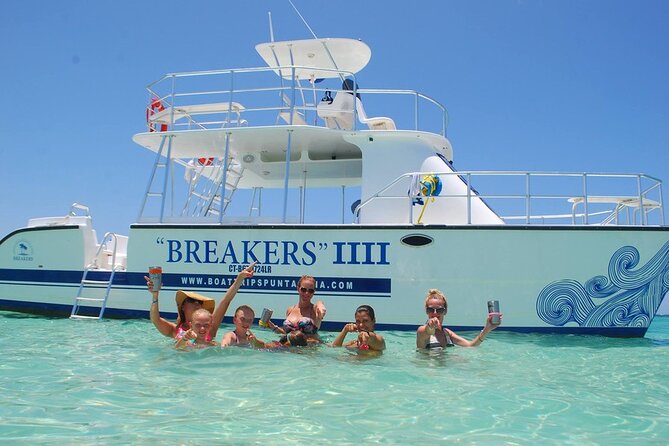 Catamaran Tour in Bavaro, Punta Cana – Snorkeling Experience - Group Size and How It Feels Aboard