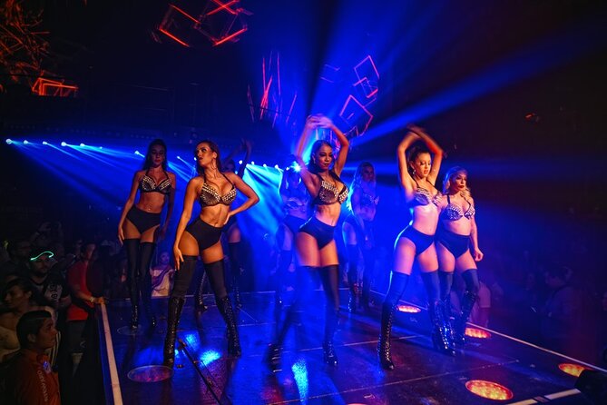 Coco Bongo Night Club Party in Punta Cana - Round Transfer & Entrance Tickets - Inside Coco Bongo: shows, acrobatics, and the music-video rhythm