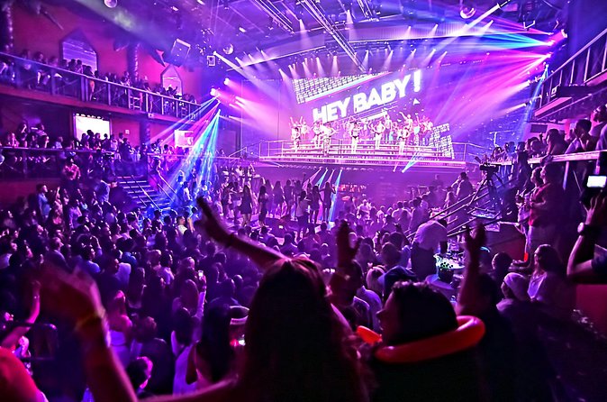 Coco Bongo Premium Open Bar - Crowd Level, Space, and Safety: The Real Tradeoffs