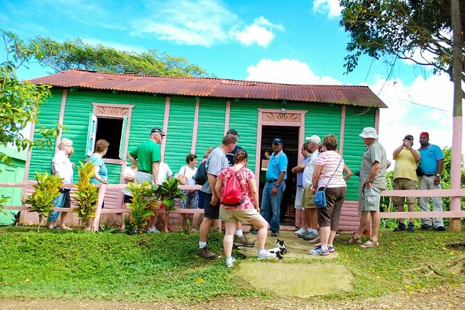 Cultural Safari by Truck RD: Live the Adventure - Casa Típica and Handmade Tobacco: A Stop With Real Craft