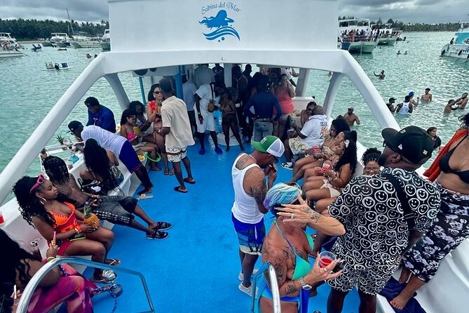 DE Hip Hop Boat Party for Adults and Free Drinks Only - Open Bar Rules: Drinks Included, Alcohol Over 18