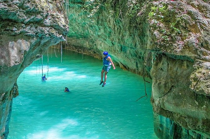 Dreams Flora Resort - Round Trip Shuttle - Punta Cana Airport - Booking for success: flight details, resort name, and mobile ticket use