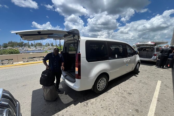 Exclusive Minivan Airport Transfers in Punta Cana - Private vs shared transfers and group discounts