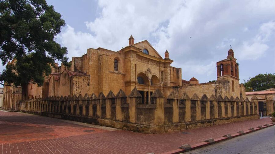 Exclusive VIP Excursion: Santo Domingo from Punta Cana – Private Service - Alcázar de Colón: stepping into Diego Colón’s fortified palace