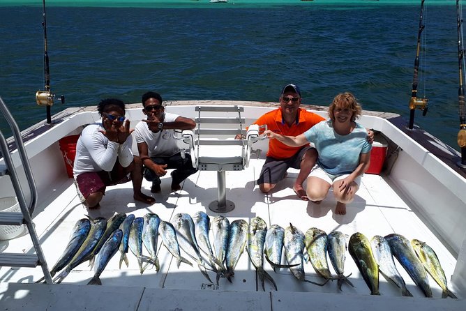 FISHING PRO CHARTERS - Boat Excursion - Sobre Las Olas - Key things that make this charter worth considering