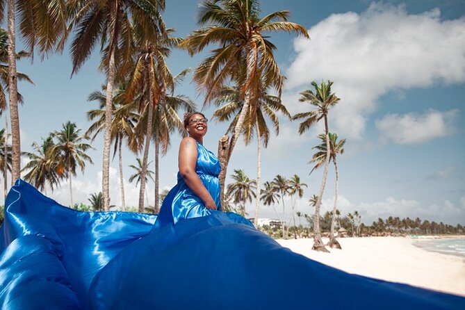 Flying Dress Photoshoot (1 Dress) – Punta Cana – Pro Photographer - The long-train dress setup, plus how they handle steaming