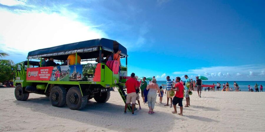 From Punta Cana: Higüey Guided Safari Tour - From city walk to panoramic municipal market views