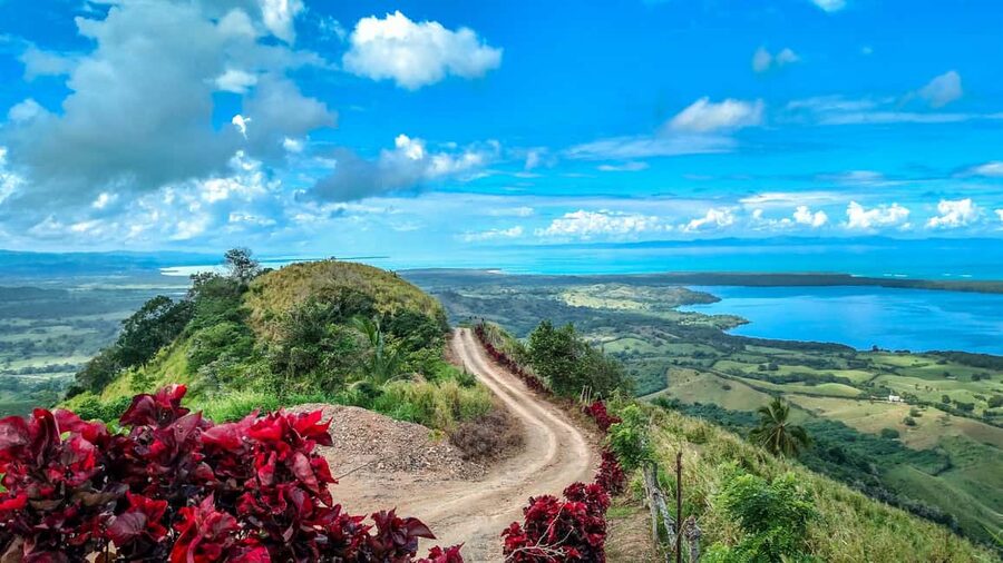 From Punta Cana: Los Haitises Guided Day Tour - Jeep ride to Montaña Redonda, Limón and Redonda lagoon views