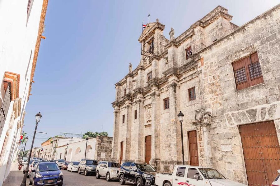 From Punta Cana: Santo Domingo Full-Day Tour with Lunch - Los Tres Ojos National Park and its cenotes: what you are really there for