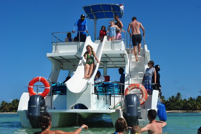 Full day tour. Buggy, lunch and Catamaran Adventure - Macao Beach: crystal water time, plus the trade-off