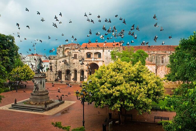 Full day tour to Santo Domingo from Punta Cana - Punta Cana to Santo Domingo: the long ride that sets the tone
