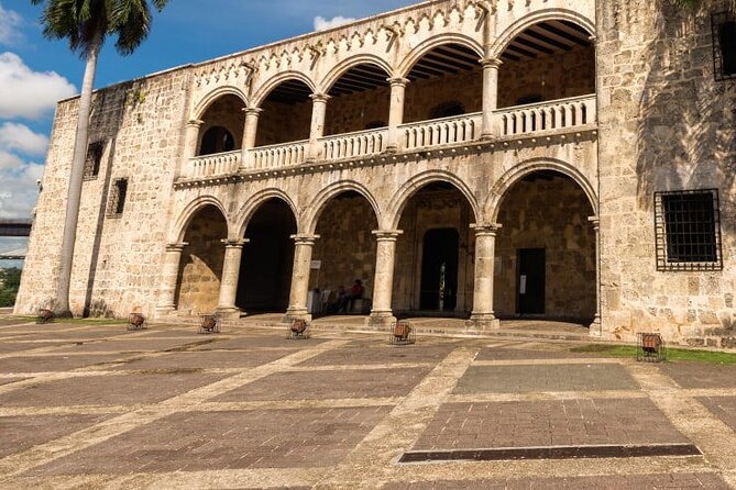 Full day tour to Santo Domingo from Punta Cana - Calle El Conde and Fortaleza Ozama: street life meets Spanish walls