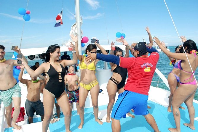Fun Package Parasailing & Party Boat From Punta Cana - Parasailing over Bavaro and Punta Cana: the 20-minute highlight