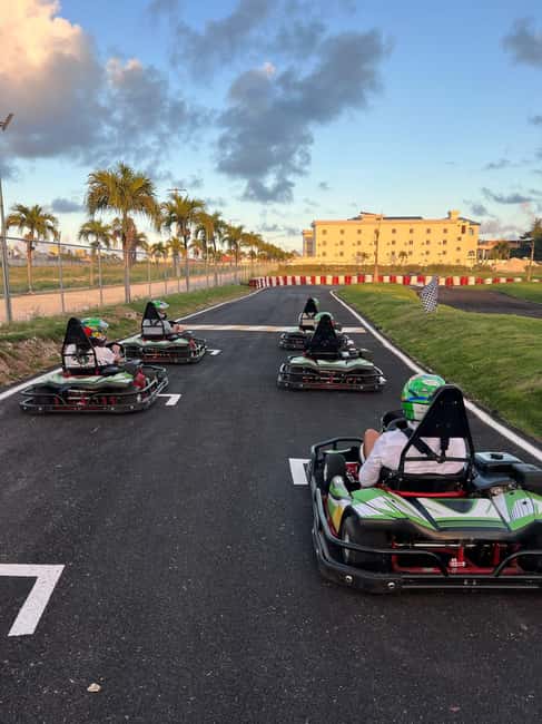 GO-KARTS: PUNTA CANA - Qualifying Session: The Timed Race That Sets Your Position