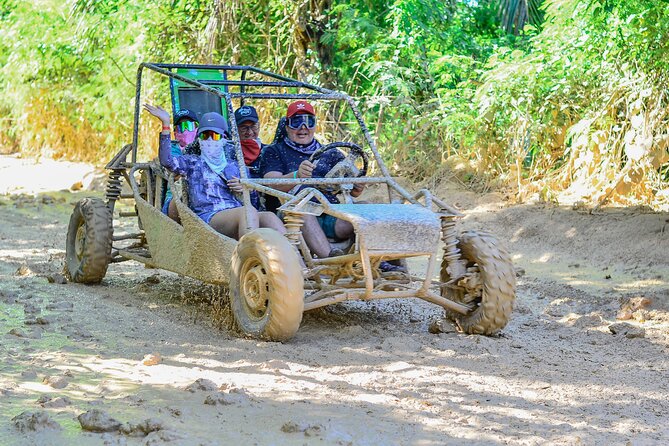 Grupo Pequeño en Buggy’s o ATV por el lodo en Punta Cana - ATV or Buggy Riding Through Punta Cana Terrain (Yes, the Mud Is the Main Event)