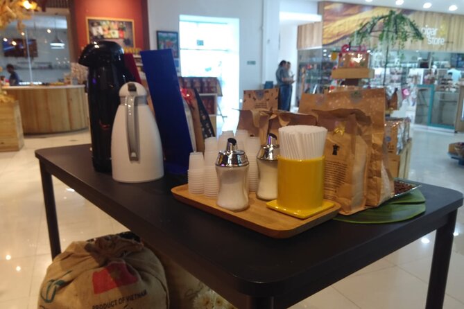 Guided Shopping Tour - Rum tasting, chocolate factory, Cigar factory - The real deal: a tasting and shopping day, not a long city tour