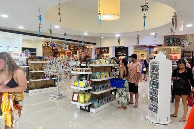 Guided Shopping Tour to Bella Mare Store (Cigars, Chocolate, Rum and Souvenirs) - Bella Mare Store: your guided route through cigars, chocolate, rum, and coffee