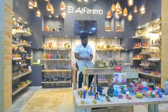 Guided Shopping Tour to Bella Mare Store (Cigars, Chocolate, Rum and Souvenirs) - Getting picked up on time, and what to do if it slips