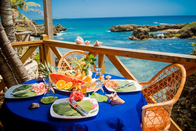 Half-Day Dominican Republic Culinary Tour with Pickup - How the pickup, AC van, and Wi-Fi change the experience