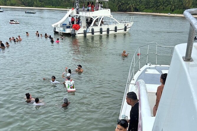 Half-Day Tour with Punta Cana Beach Boat Party - Group size: why up to 15 per reservation still can feel crowded