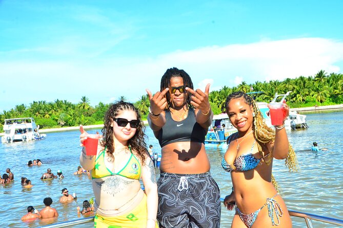 Hip Hop Adult Only Party Boat with Unlimited drinks & Sandba stop - Transportation and how the boat setup can affect your group