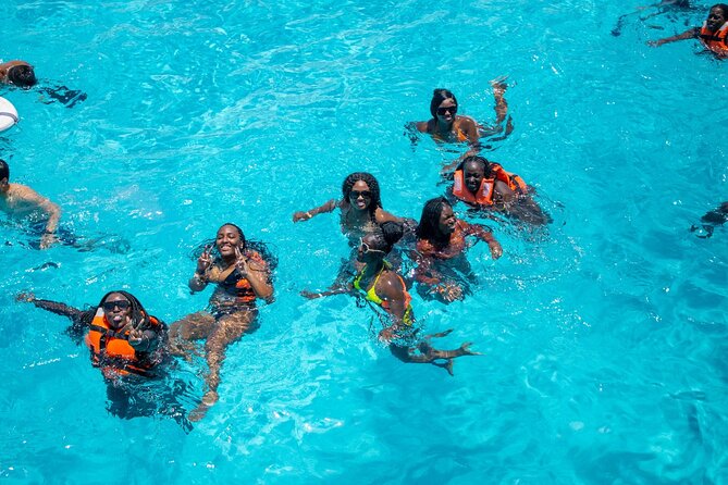 Hip Hop Sessions Boat Party Punta Cana (Adults Only) - The 3-Hour Timeline: DJ, Drinks, Showers, and a Swim Stop