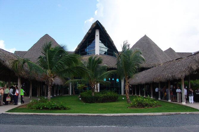 Hyatt Zilara & Ziva Cap Cana - Round Trip Shuttle - Punta Cana Airport - Meeting your driver: name placards and WhatsApp timing