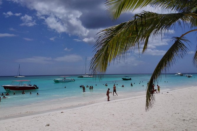 Isla Saona El Paraiso del Caribe - Getting to Bayahibe and the Speedboat Ride