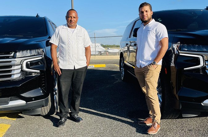 Luxury Transfer between Punta Cana Airport and Bavaro Hotels - What you’re really paying for: $85 per group, up to 5