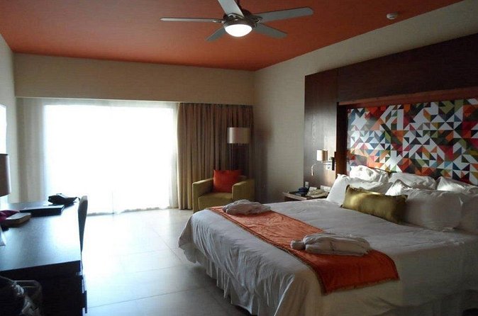 Majestic Colonial - Round Trip Shuttle - Punta Cana Airport - What’s Included, What You Pay For, and Why It Matters