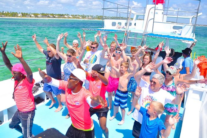 Party boat in Catamaran with Open Bar adults only - Key things to know before you go