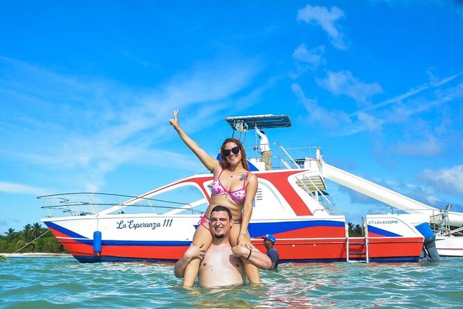 Party boat in Catamaran with Open Bar adults only - What group travel feels like on a catamaran