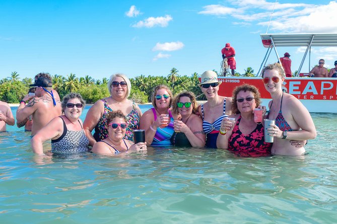 Party Boat in Punta Cana - Drinks and appetizers: what you should actually expect