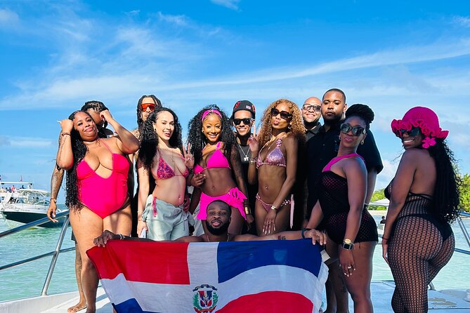 Party Boat Punta Cana Public or Private and Open Bar - The 3-hour flow: snorkel, party, swim