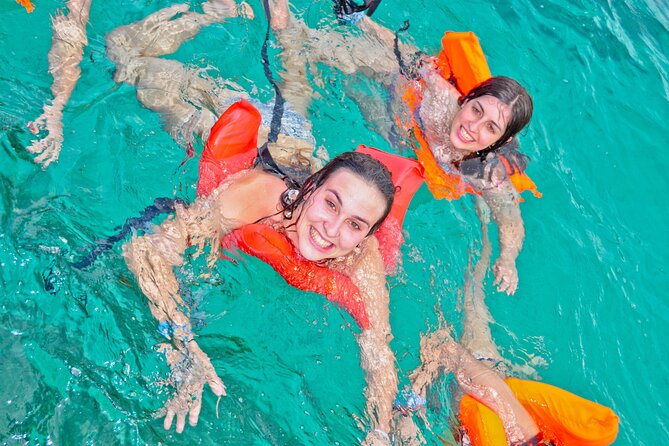 Party boat, Snorkeling, Sand-bar open bar in Bávaro Beach - Party Boat on the Bávaro Coast: What You’re Really Getting